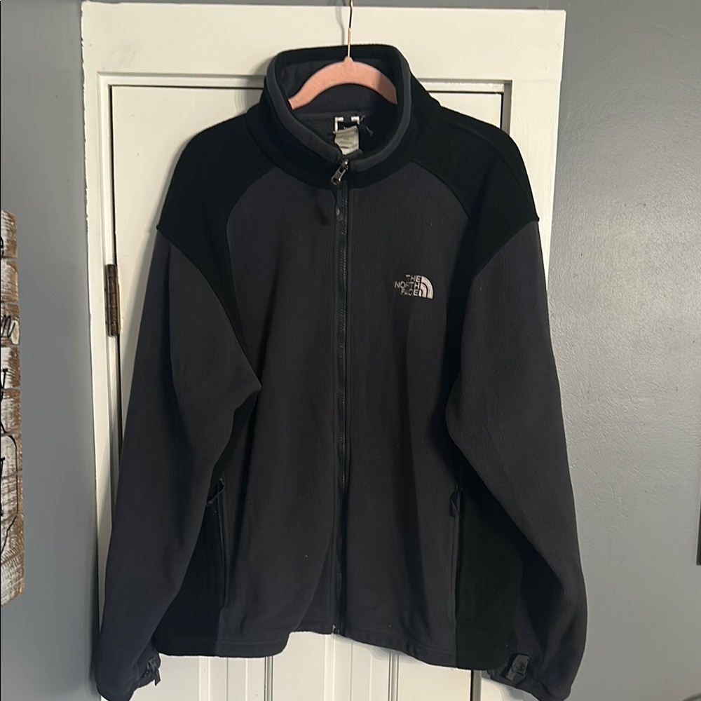 The North Face Men's Black & Gray Fleece Jacket size Large